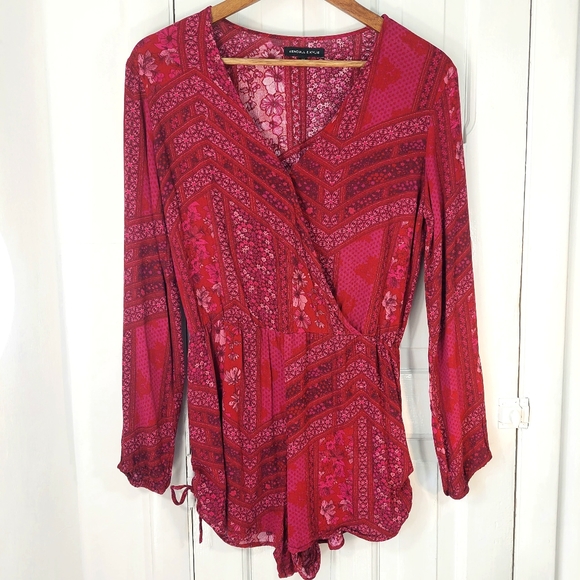 Kendall & Kylie Pants - Kendall & Kylie Red Paisley Long Sleeve V-Neck Romper Sz M